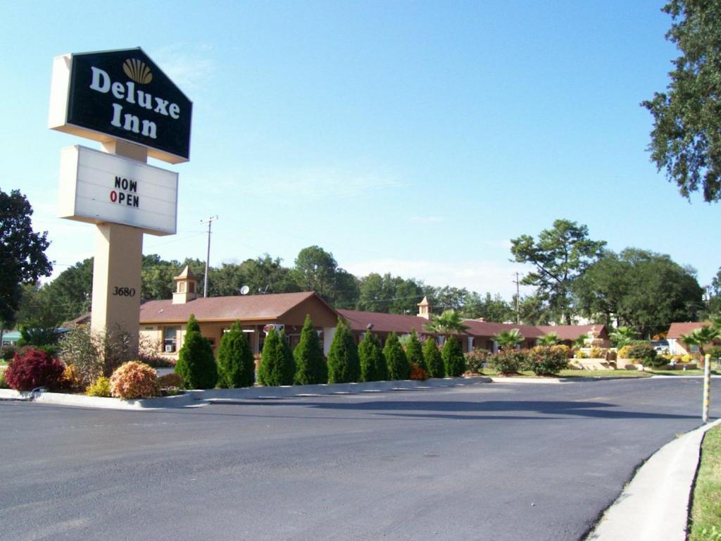 Deluxe Inn - Savannah Exteriör bild